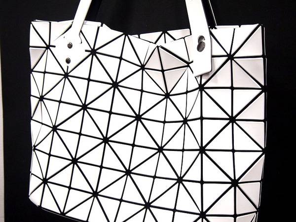 BAOBAO 幾何学模様 エコバッグ ホワイト/ブラック BAOBAO 幾何学模様 エコバッグ ホワイト/ブラック BAOBAO 幾何学模様