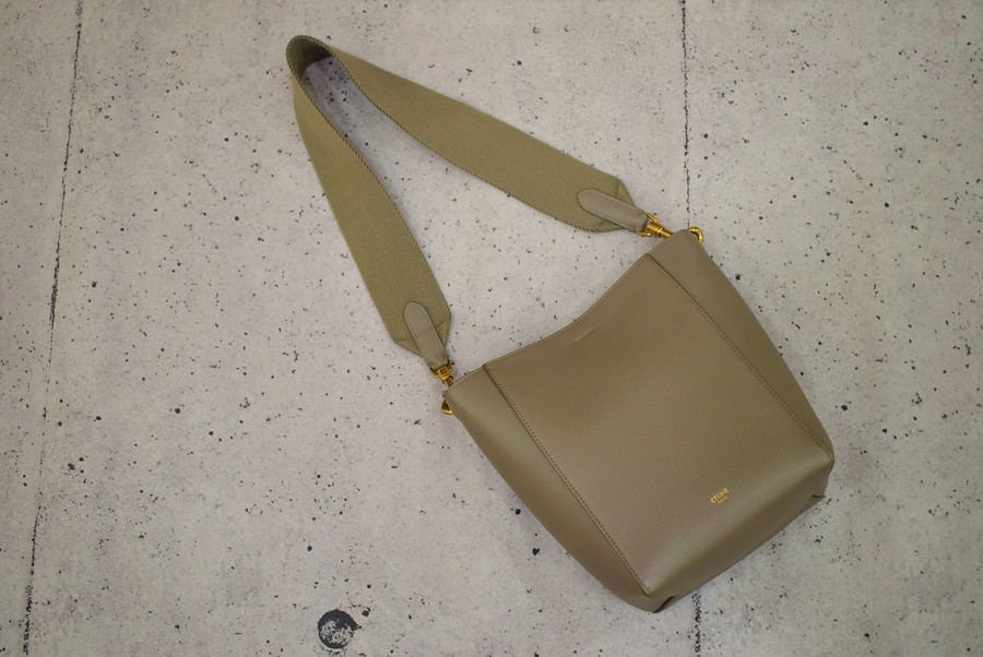 CELINE/セリーヌ】女性憧れのブランドから豪華バッグ2点同時入荷 CELINE/セリーヌ】女性憧れのブランドから豪華バッグ2点同時入荷