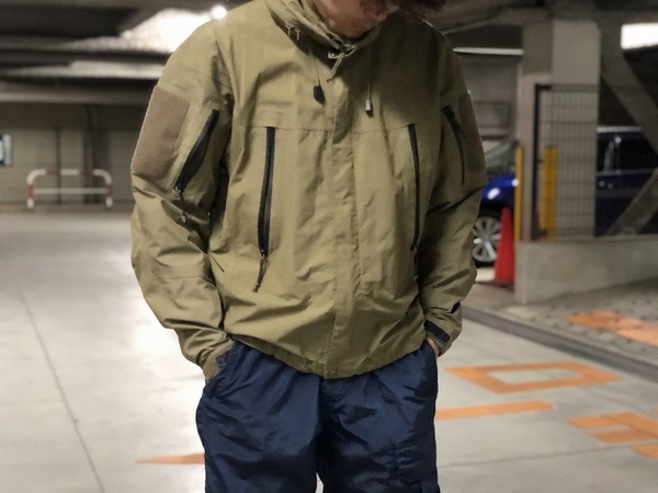 キナリ・ベージュ 新品 S Arc'teryx Leaf Atom SV コヨーテ