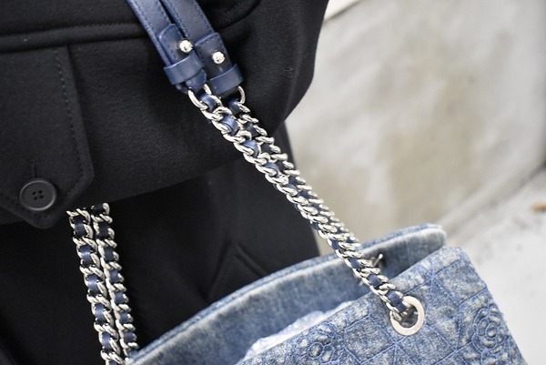 永遠のエレガンスブランド【CHANEL/シャネル】よりカメリアデニム