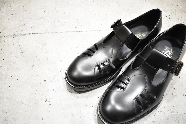 Salvatore Ferragamo/サルヴァトーレフェラガモ】よりモンクストラップ