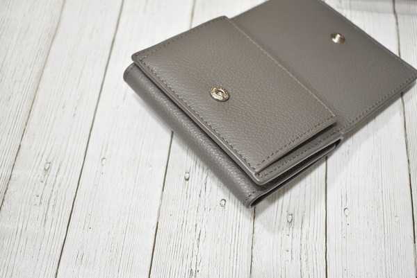 SAINT LAURENT サンローラン　ウォレット　財布　エディ スリマン Saint Laurent Paris/サンローランパリ】よりタイニーウォレット