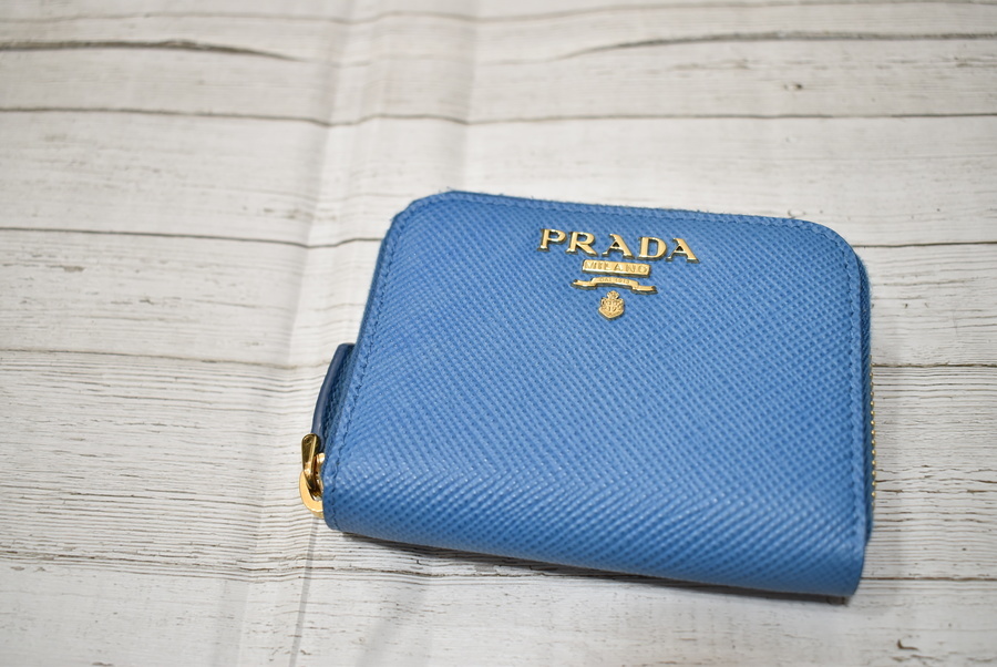 人気ハイブランド【PRADA/プラダ】サフィアーノラウンドジップカードケースが買取入荷致しました。[2021.04.13発行]