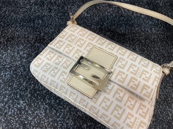フェンディ FENDI ズッキーノ エナメル マンマバケット