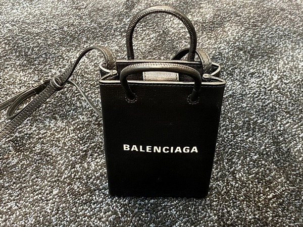 BALENCIAGA/バレンシアガ】Shopping Phone Holder 買取入荷致しました