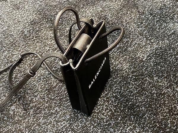 BALENCIAGA/バレンシアガ】Shopping Phone Holder 買取入荷致しました