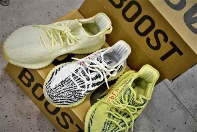 「ストリートブランドのadidas YEEZY 」