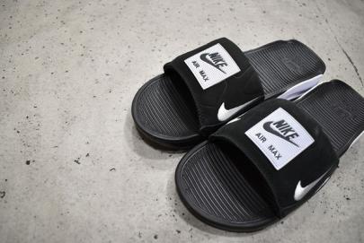 「スニーカーのNIKE 」