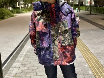 「ストリートブランドのSupreme×south2 west8 」