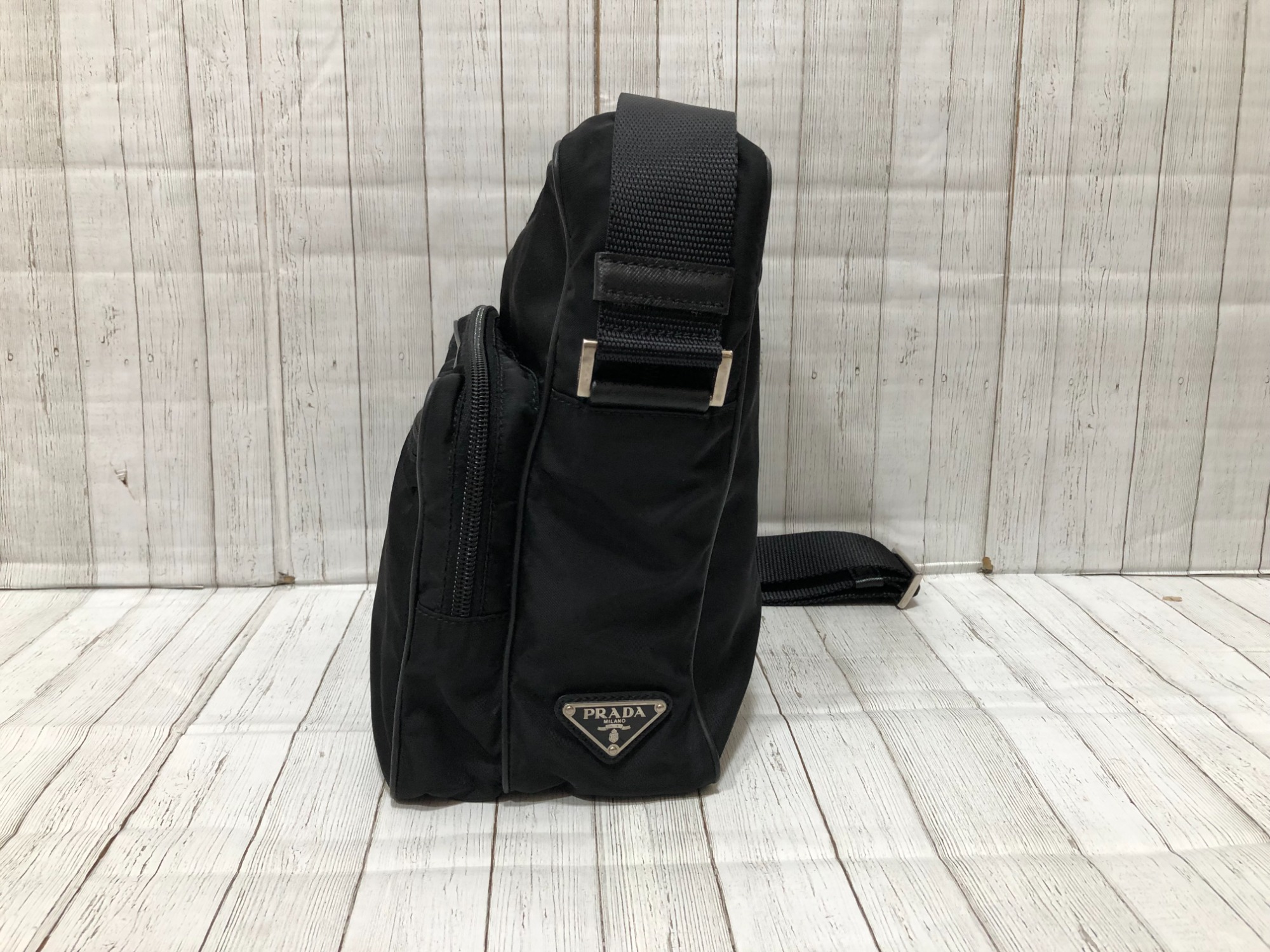 PRADA/プラダ】ナイロンショルダーバッグお買取り入荷致しました