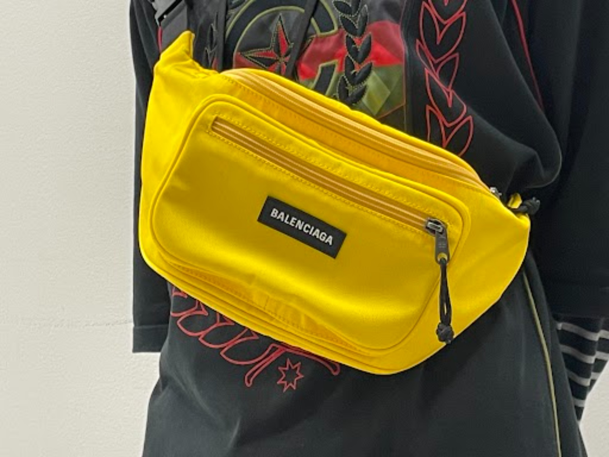 BALENCIAGA/バレンシアガ】よりエクスプローラー ベルトバッグ ラベル