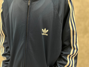 「ヴィンテージアイテムのadidas 」