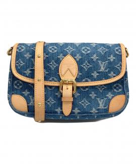 「ラグジュアリーブランドのLOUIS VUITTON 」