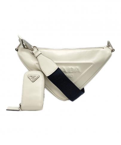 「ラグジュアリーブランドのPRADA 」
