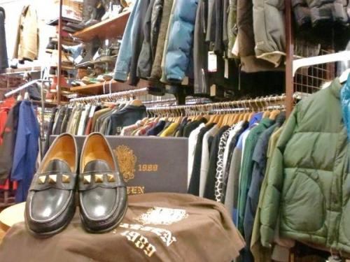 ユケテンのスタッズローファー