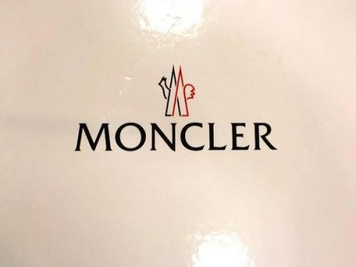 メンズのモンクレール