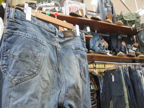 メンズのボトムス