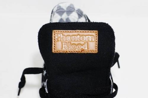 スニーカーの中央線