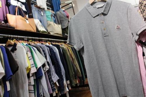 ポロシャツのモンクレール