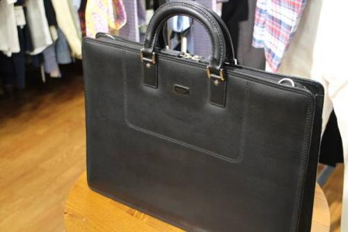 ブリーフケースのランバン