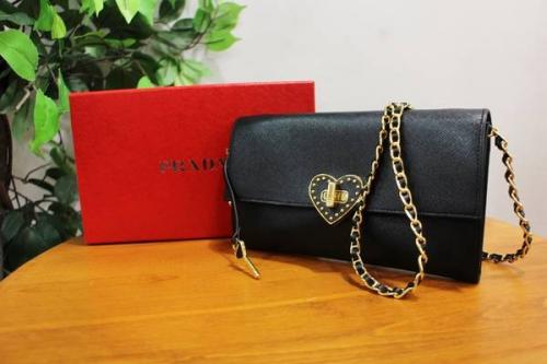 PRADAのスーパーブランド