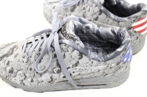 LUNAR90のフライニット