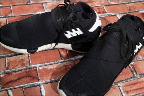 ワイスリーのヨウジヤマモト