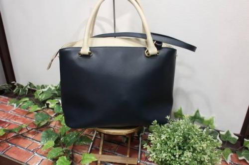 新入荷のバッグ