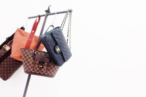 LOUIS VUITTON ルイヴィトンのCHANEL シャネル