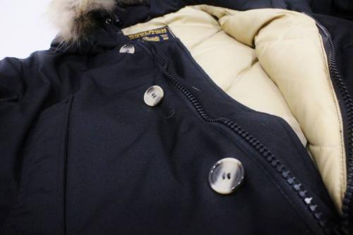 ウールリッチのカナダグース