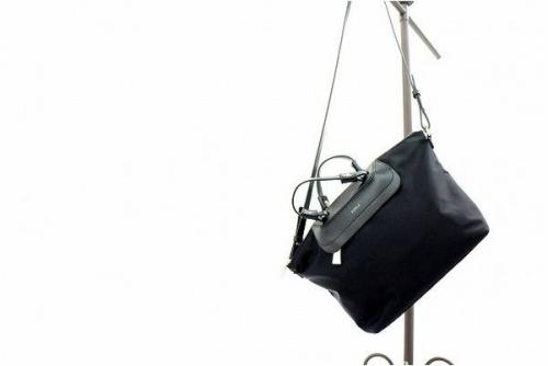 バッグのフルラ