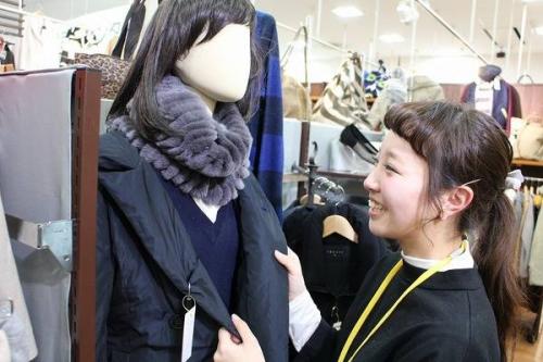 アルバイト募集の古着スタッフ