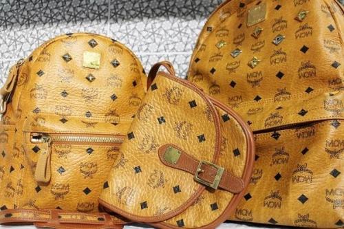 新入荷のブランド古着