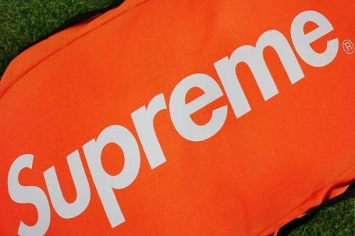 SUPREMEのシュプリーム