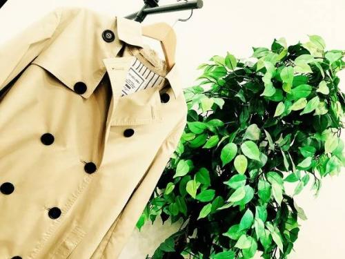 トレンチコートの立川