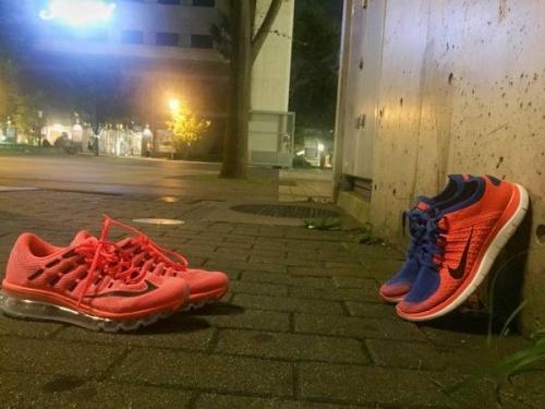 スニーカーのランニング