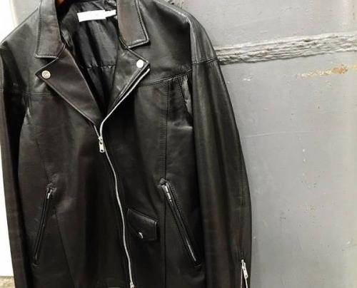 レザージャケットの立川