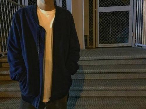 ロングコートのフードコート