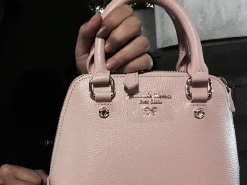 新入荷のsamantha thavasa