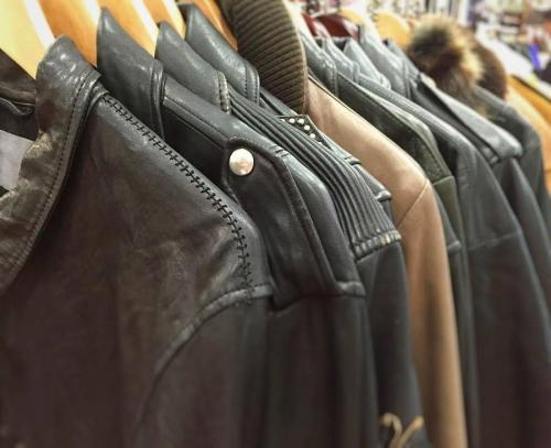 ダウンのレザー