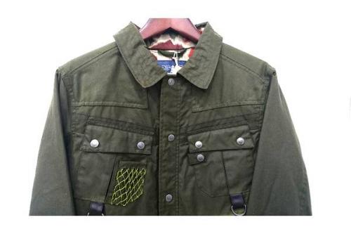 トップスの新入荷