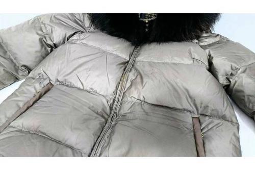 西川ダウンのナノ・ユニバース