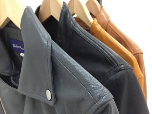 レザーのブルゾン