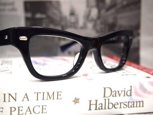 エフェクターのアイウェア