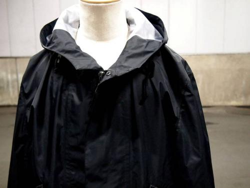 新入荷のギャルソン