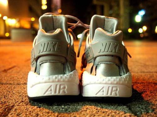 新入荷のスニーカー