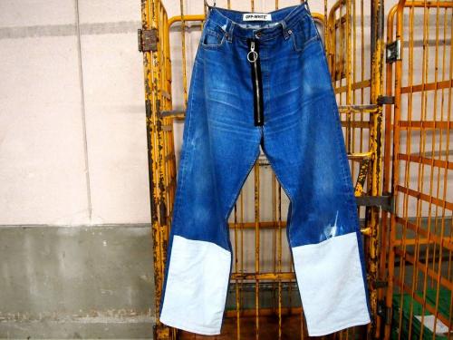 新入荷のオフホワイト