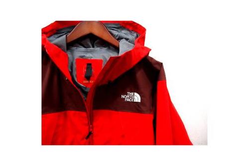 新入荷の雨の日