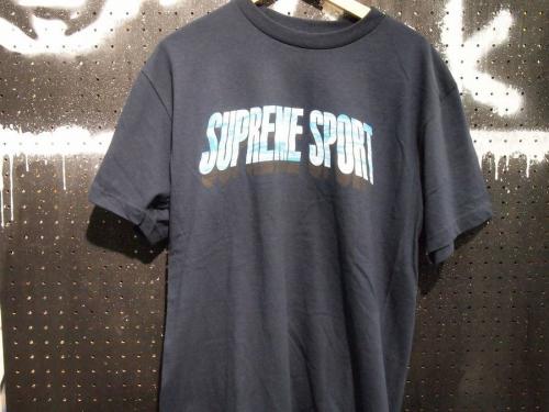 SUPREMEのストリート
