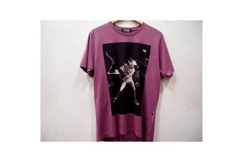 新入荷のバンドTシャツ
